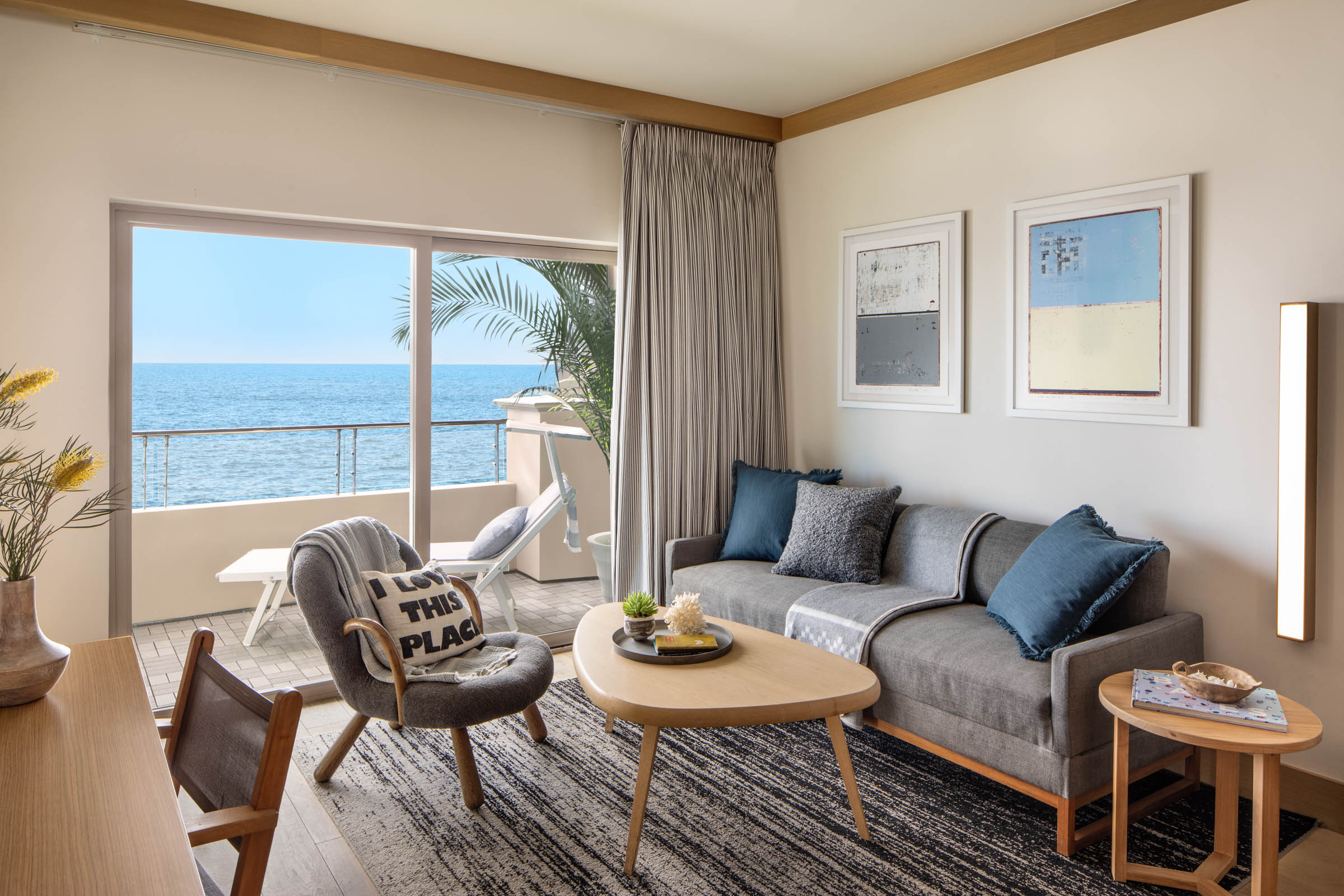 Junior Suite Living Room