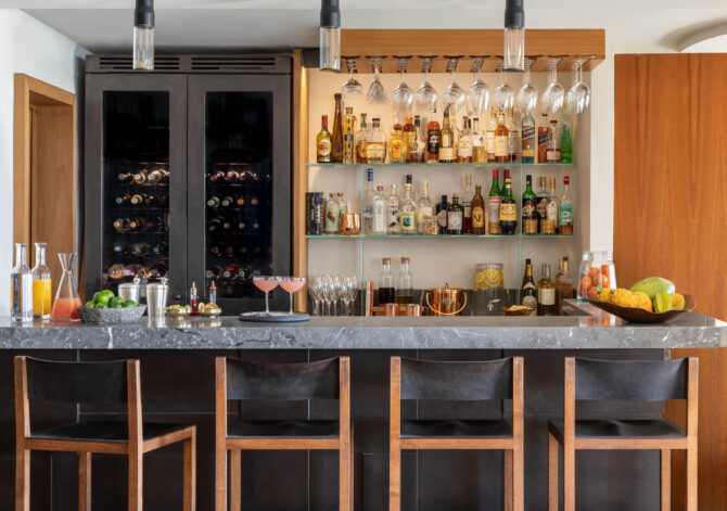 bar