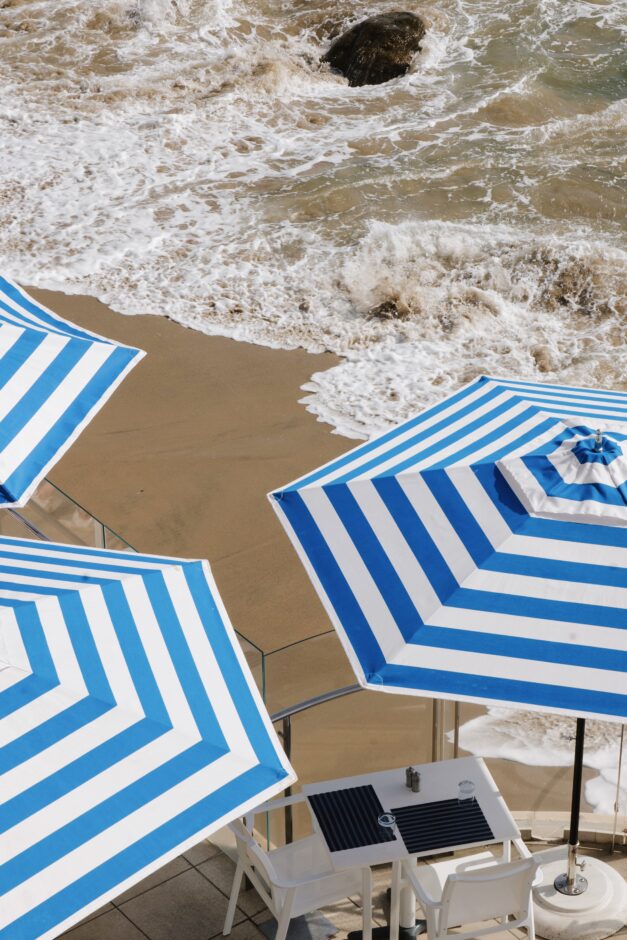 dining terrace overlooking beach
