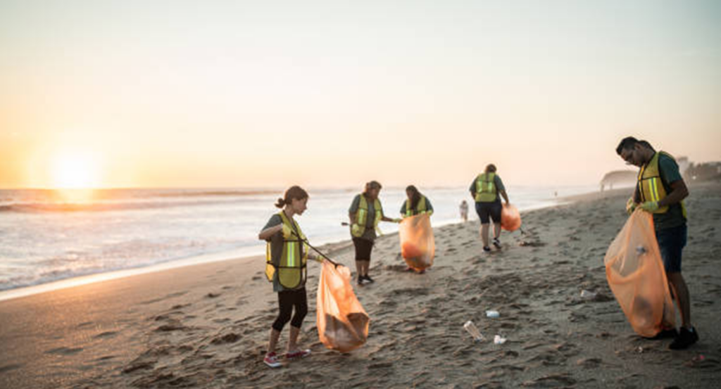 beach cleanup volunteers in Malibu